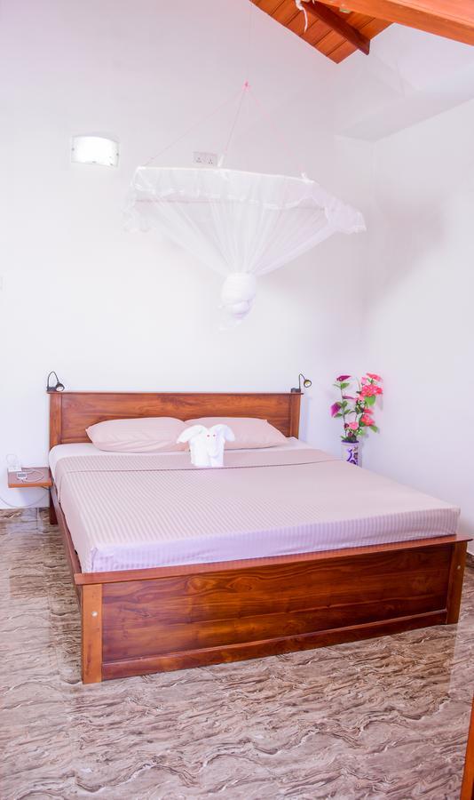 Channa Villa & Tours Bentota Kültér fotó